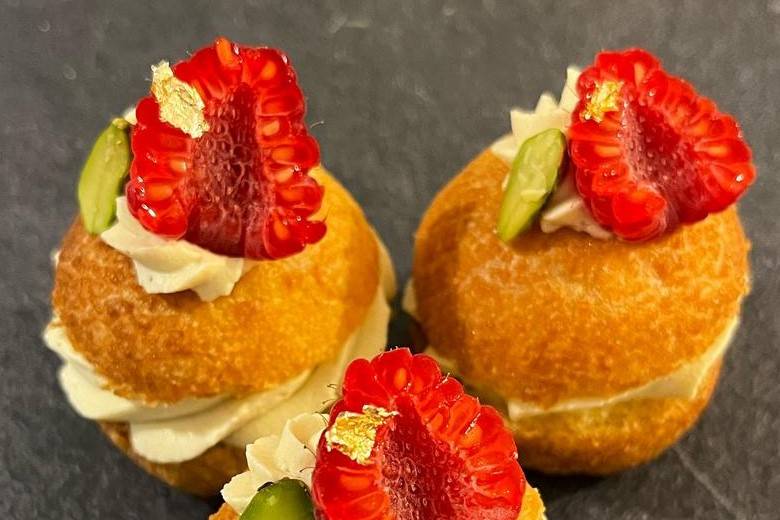 Mignardises choux pistache