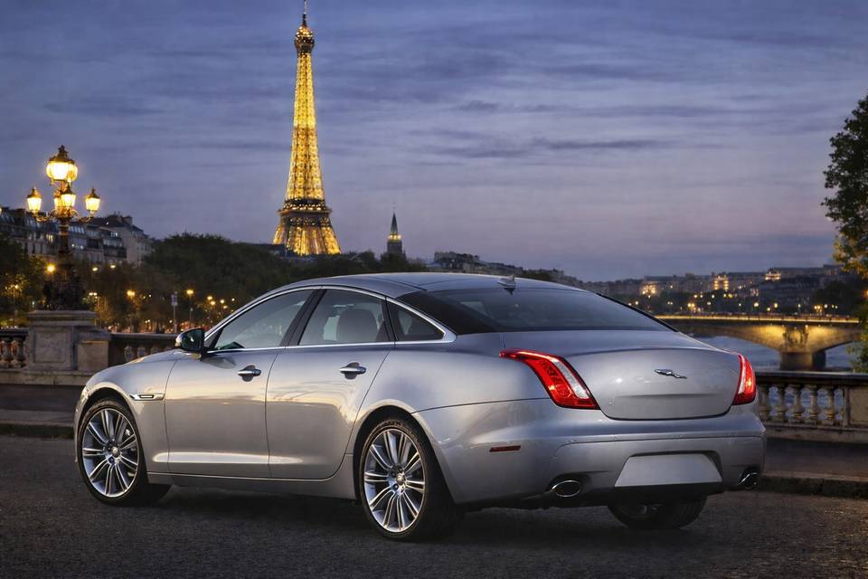 Jaguar XJ Limousine