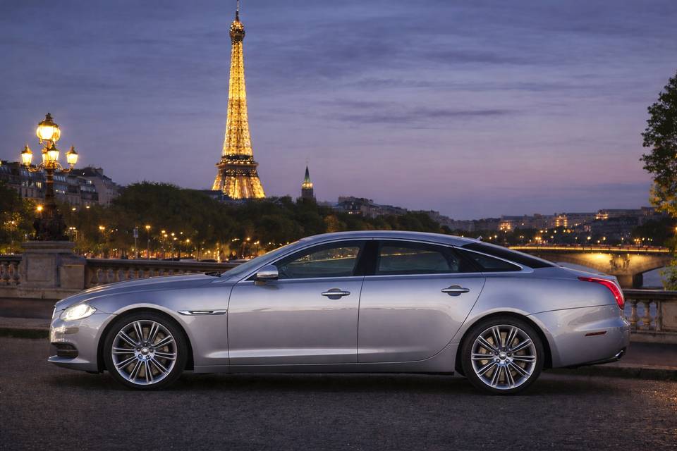 Jaguar XJ Limousine