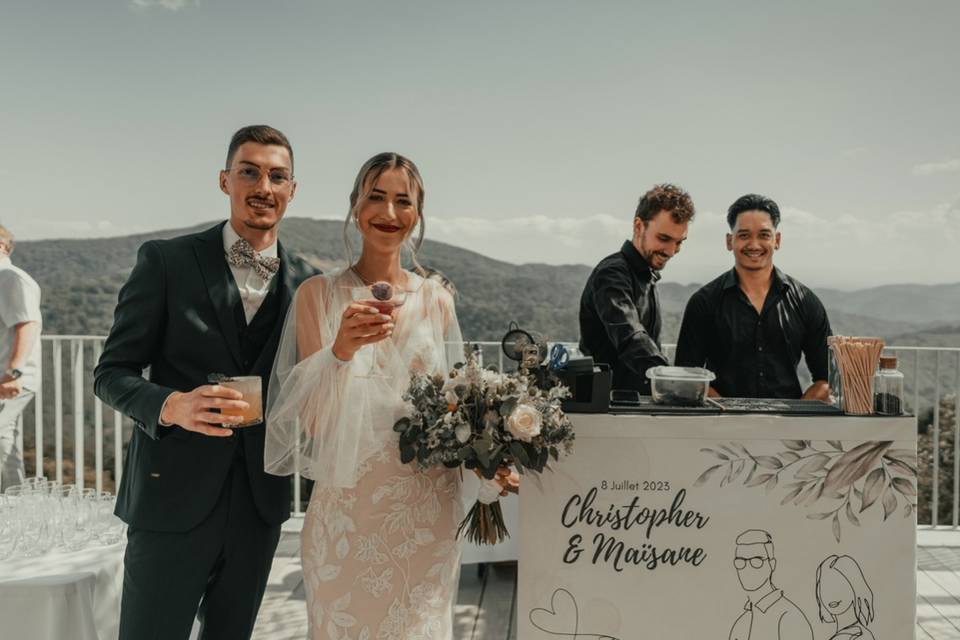 Les mariés et l’équipe