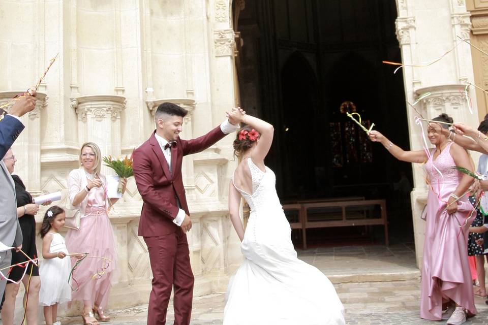 2019. Danse à l'église