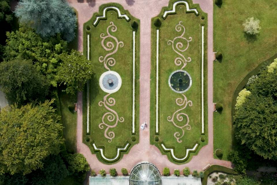 Plan drone des mariés