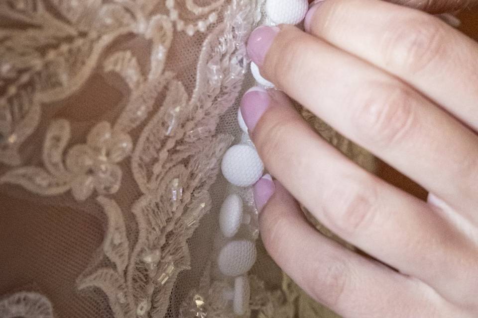 E & T