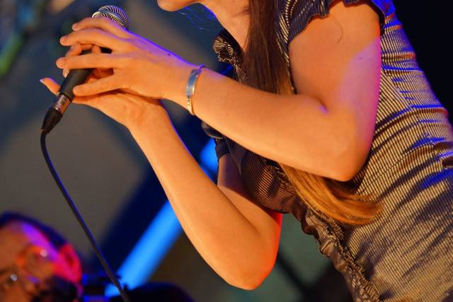 Chanteuse Jazz it up