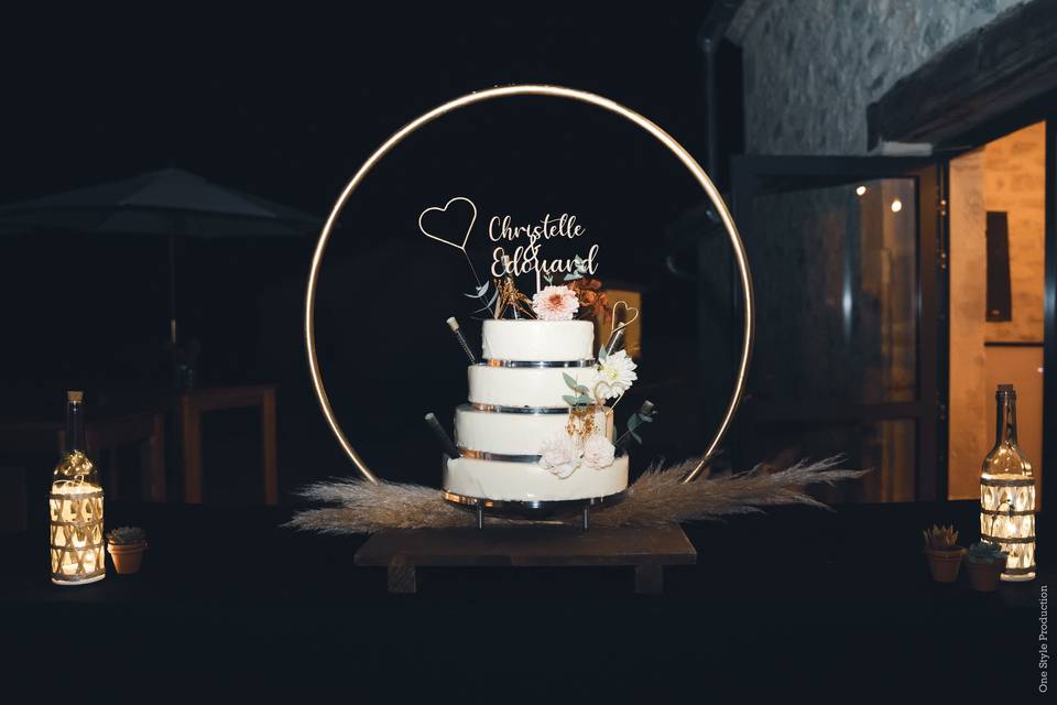 Wedding cake floral hoop