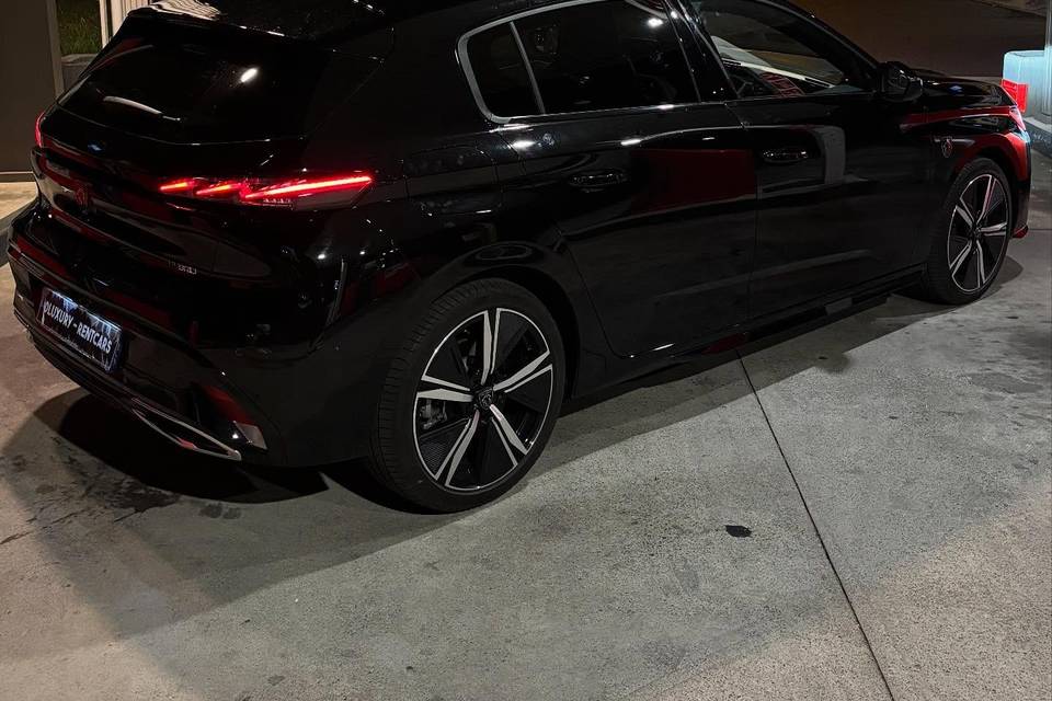 D’Luxury Rent Cars