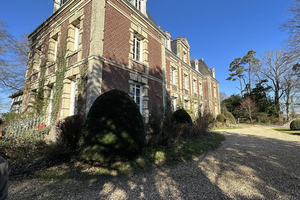 Façade château