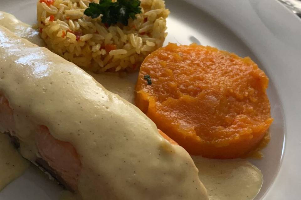 Pavé  de saumon sauce beurre