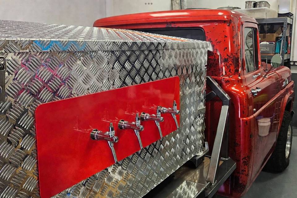Tap truck