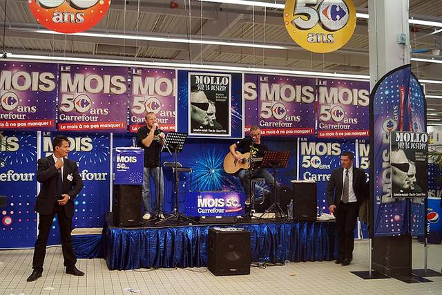 Mollo sur scène
