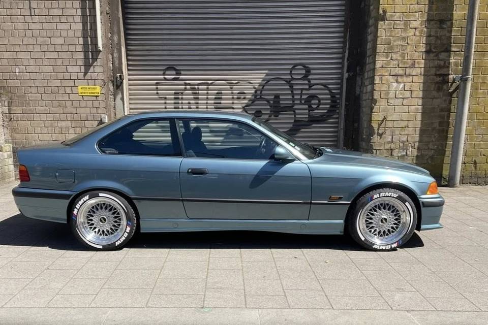BMW YOUNGTIMER E36