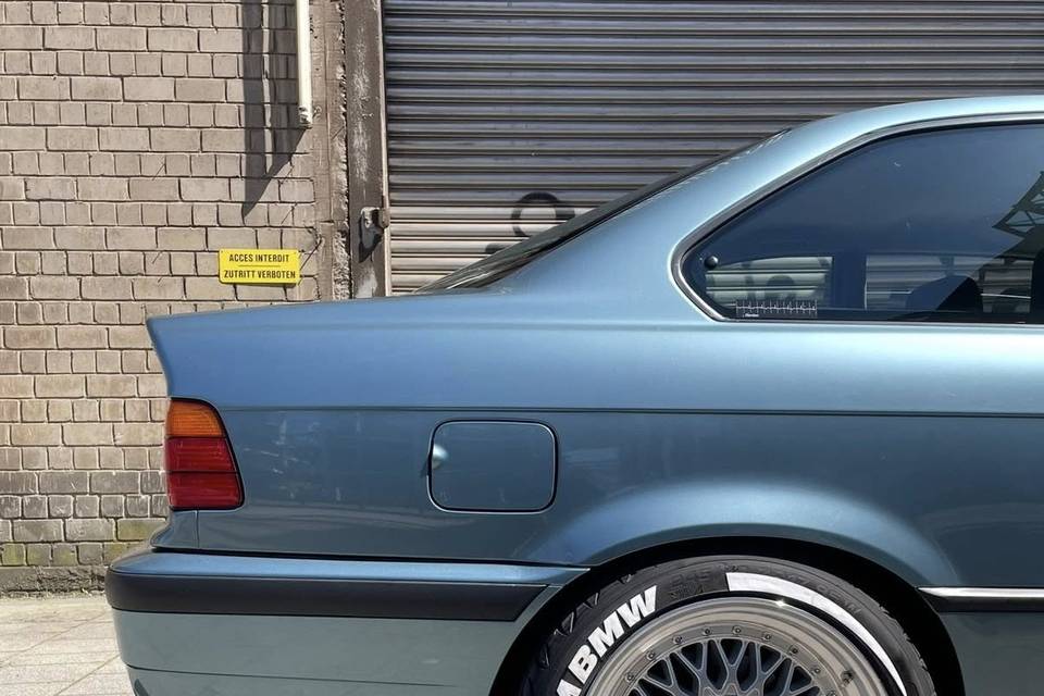 BMW YOUNGTIMER E36