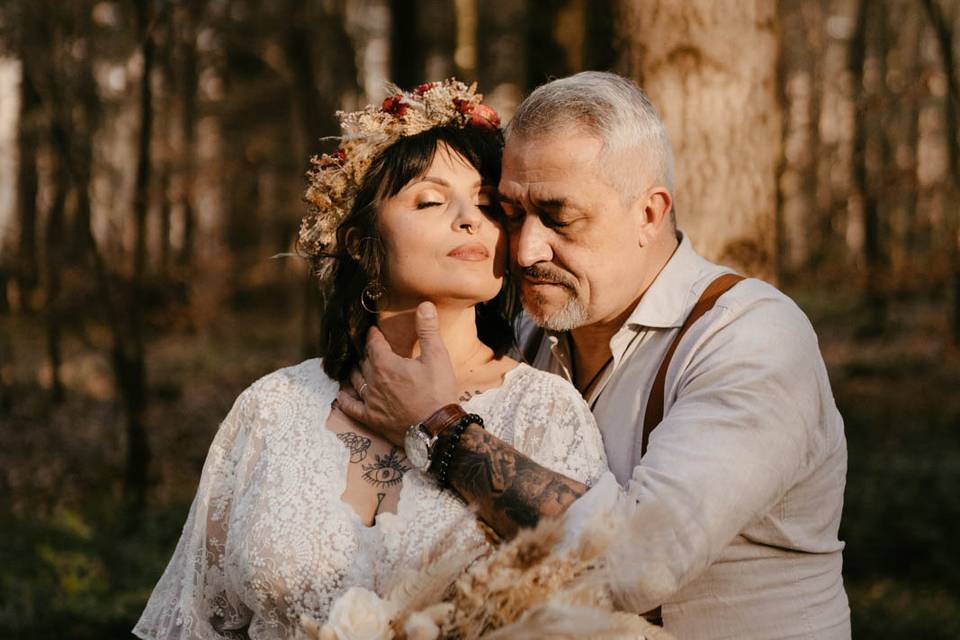 Mariage chamanique en forêt