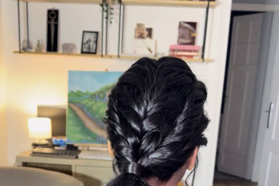 Low ponytail travailé