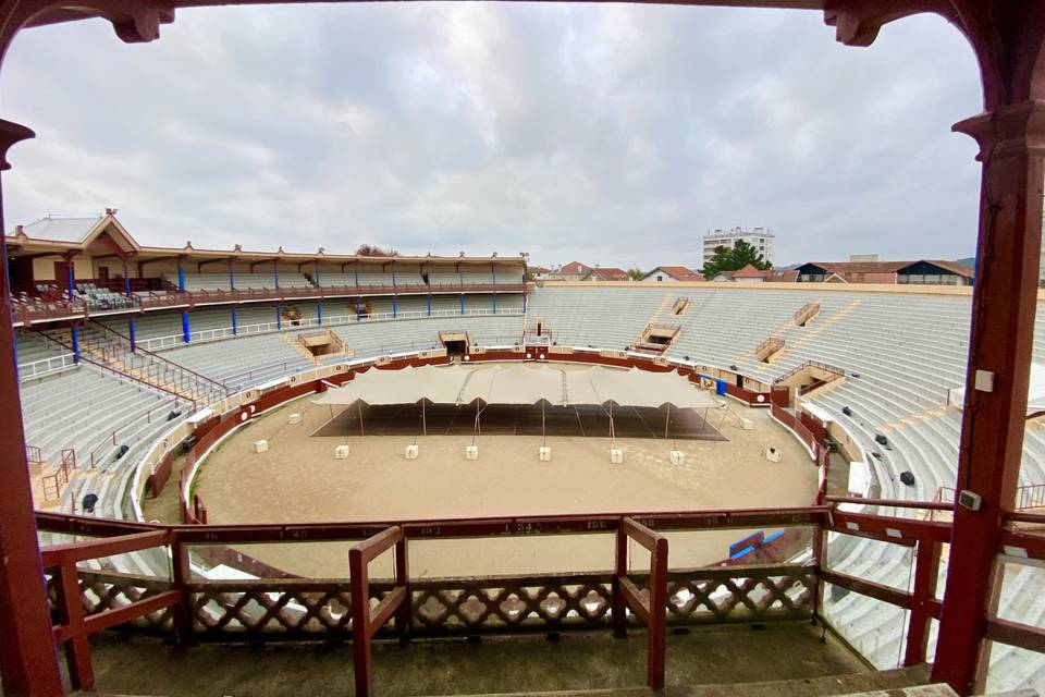 190 m2 aux arènes de Bayonne