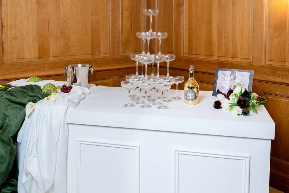 Champagne tower