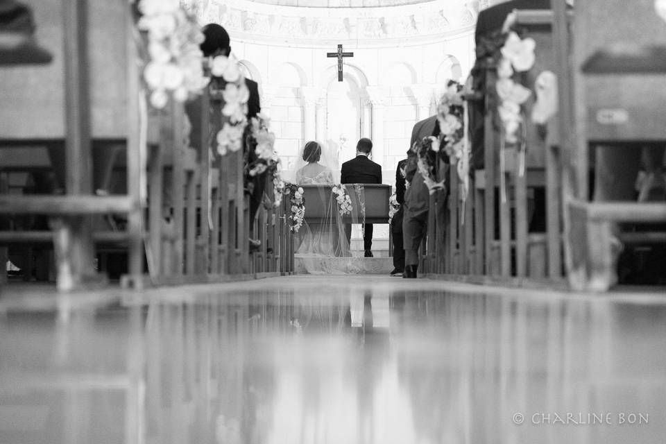 À l'église