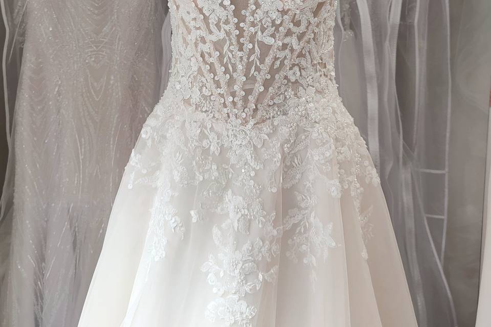 Robe de mariée nude perles