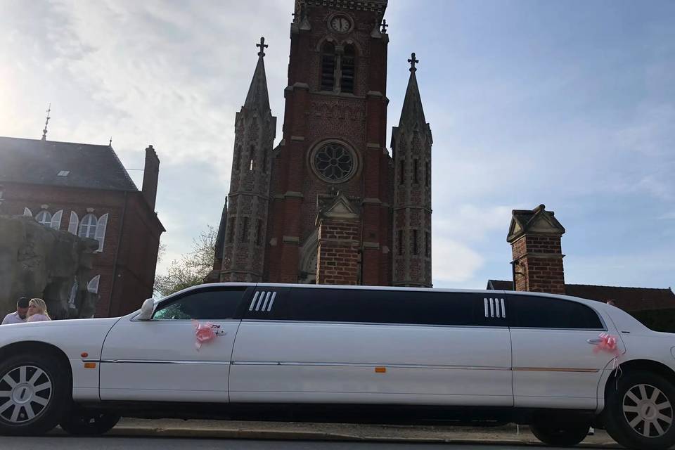 Limousine mariage l’église