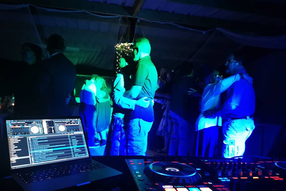 Le bal est ouvert