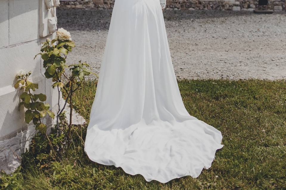Robe opaque détails dentelle