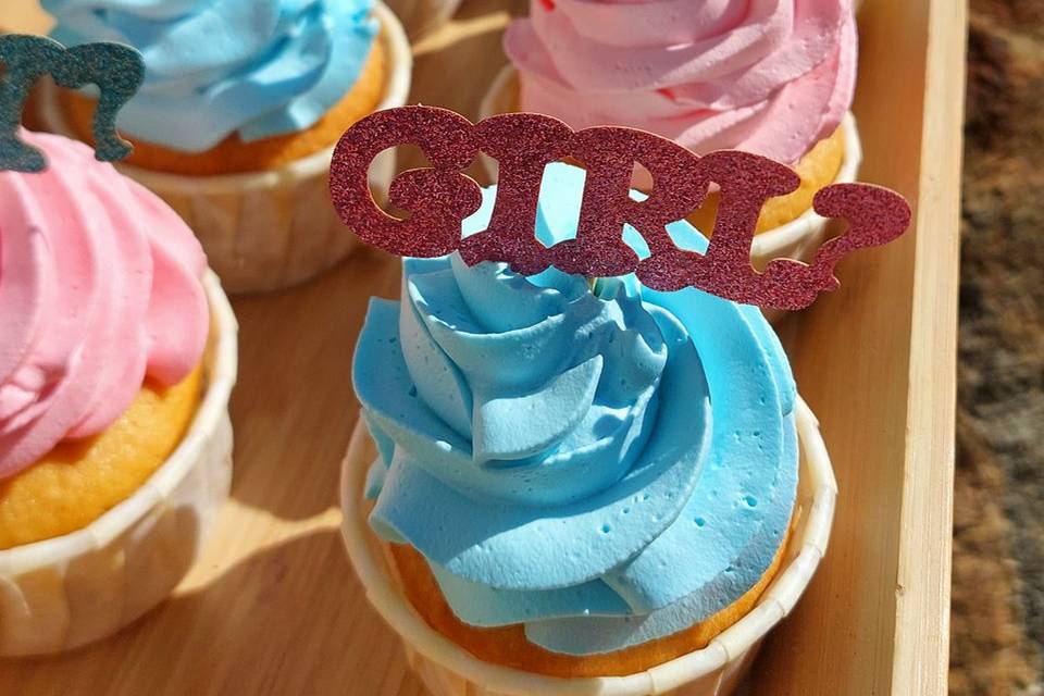 Cupcake gender reveal