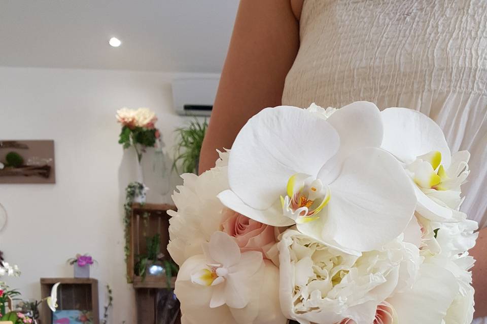 Bouquet pivoine & orchidée