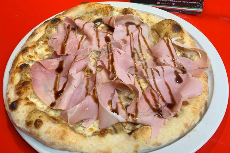 Pizza mortadelle