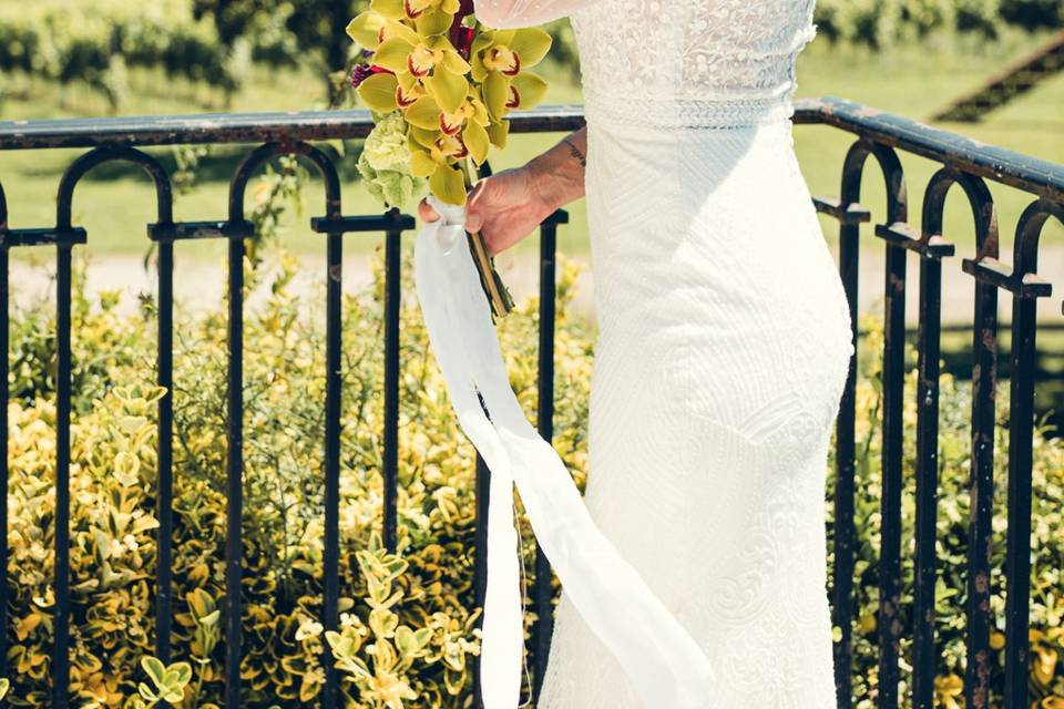 Coiffure attache mariée