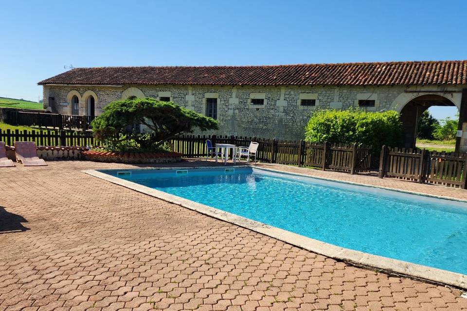 Piscine château autre vue