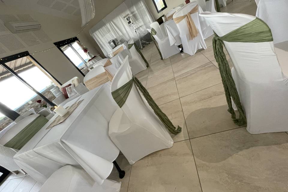 Déco beige, beige et bordeaux