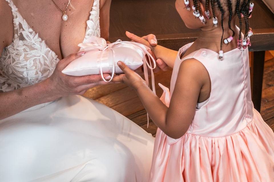 Enfant et mère mariée