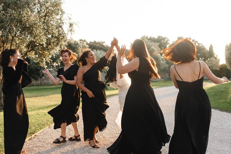 Mariée et témoins