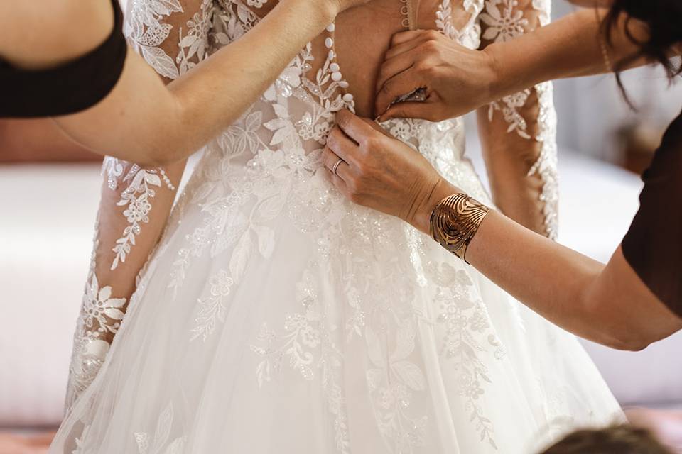 Préparatifs de la mariée