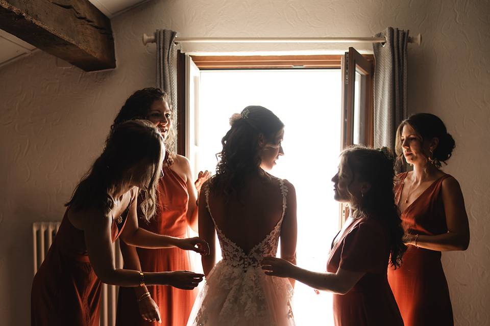 Préparatifs de la mariée