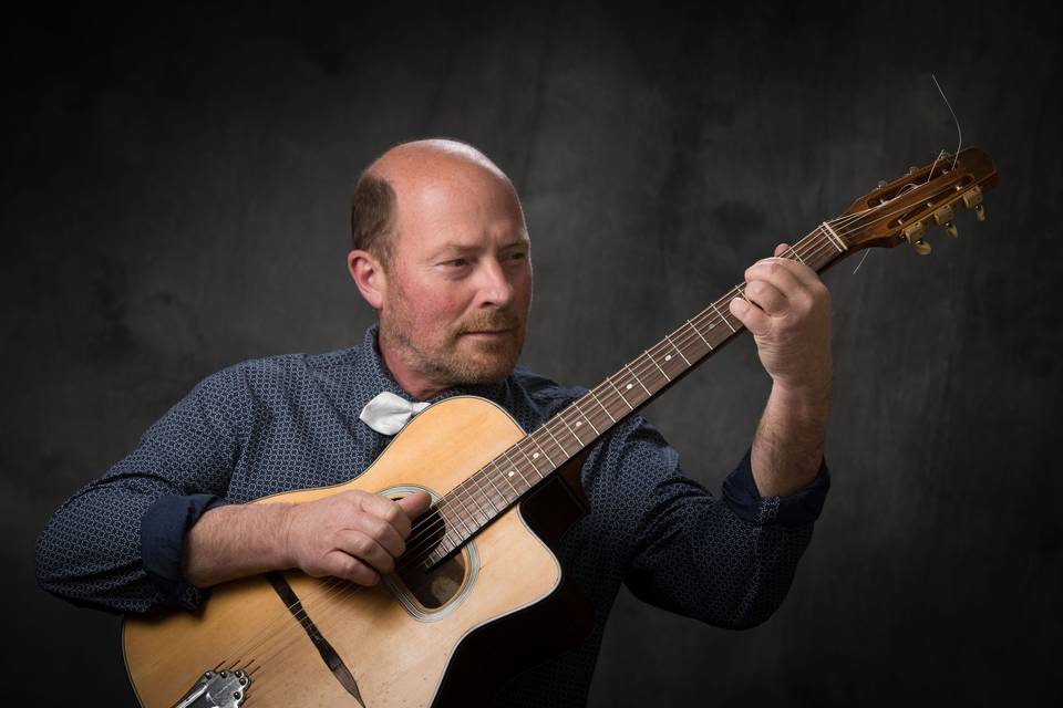 Daniel Hernandez, guitare