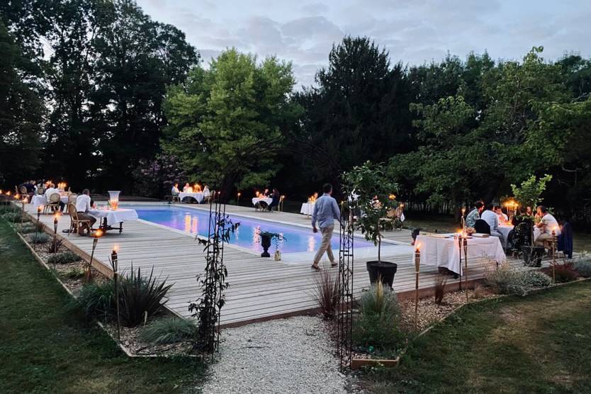 Soirée autour de la piscine