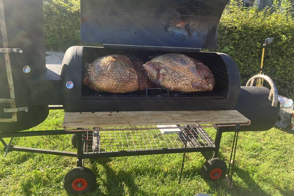 Pièce de boeuf dans smoker
