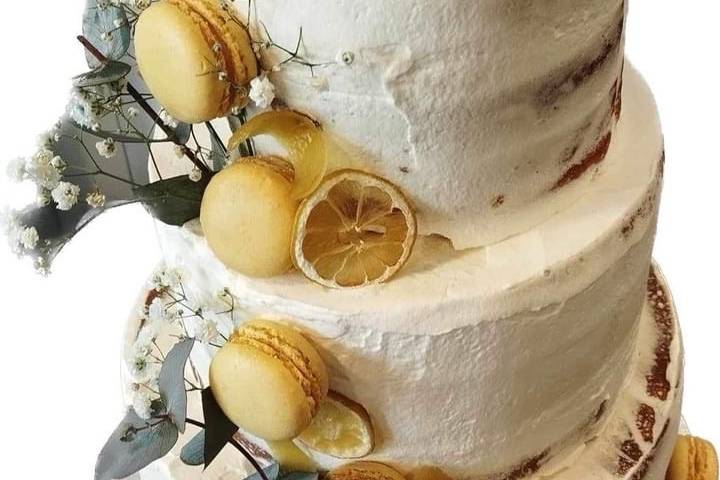 Nude cake