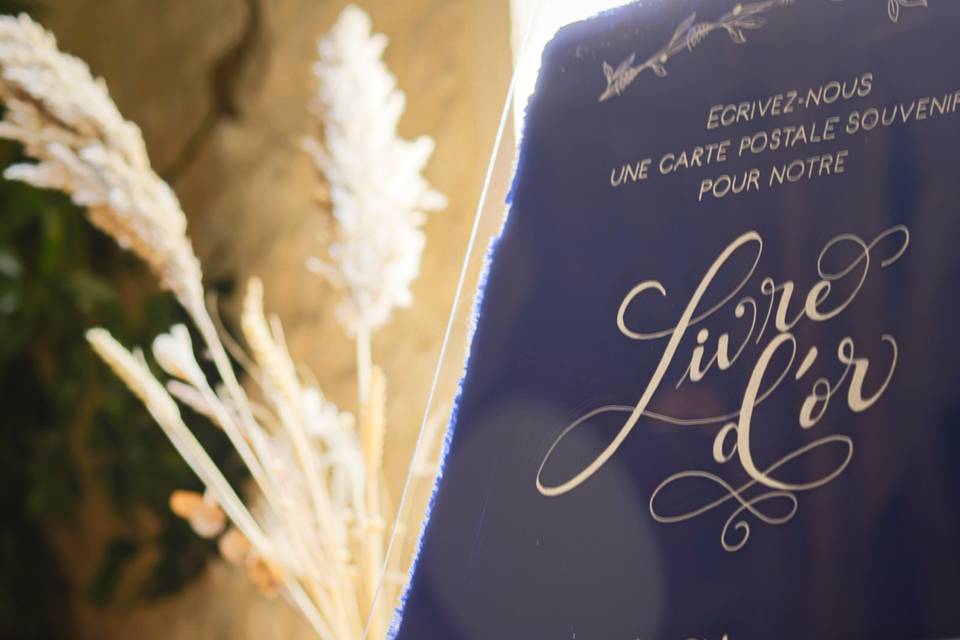 Panneau livre d'or