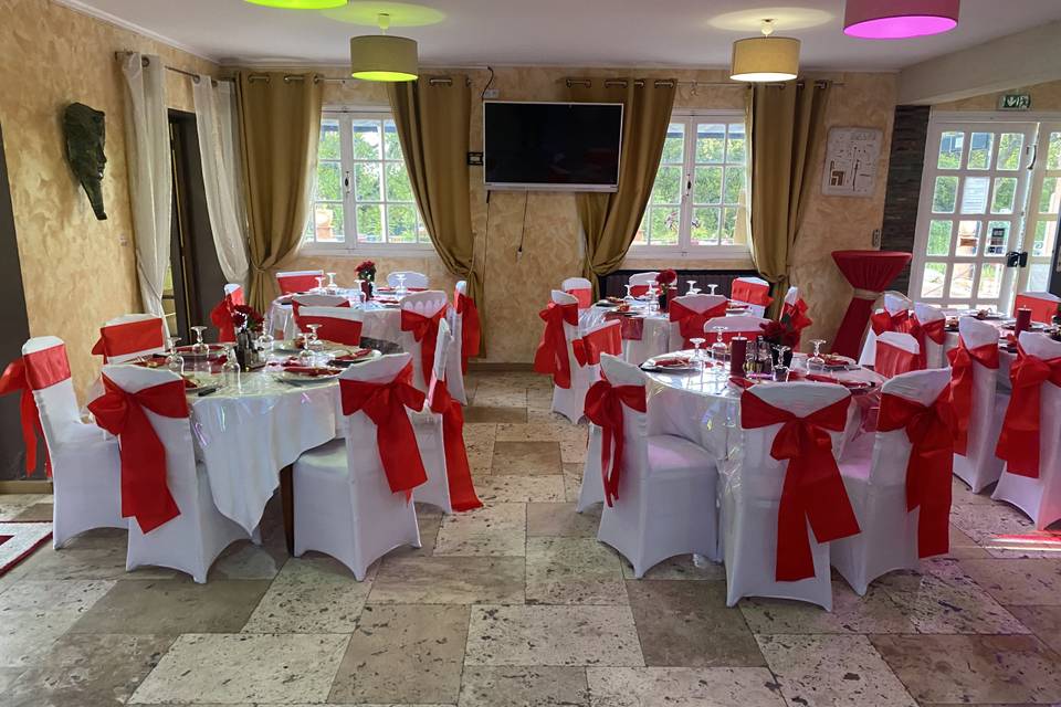 Décoration blanc et rouge