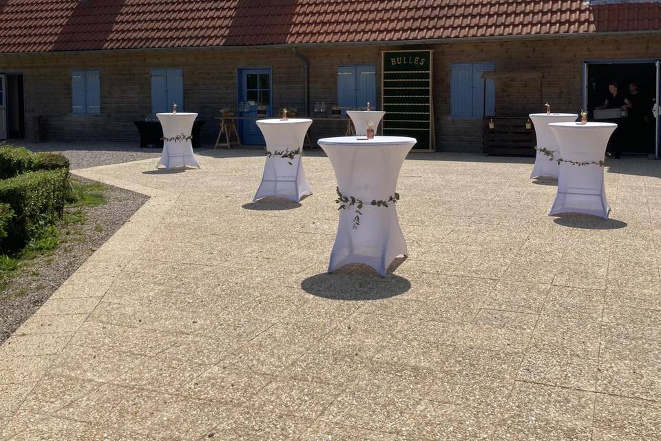 Mange debout terasse