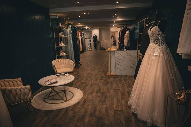 Robe de mariée en salon privé – Dax