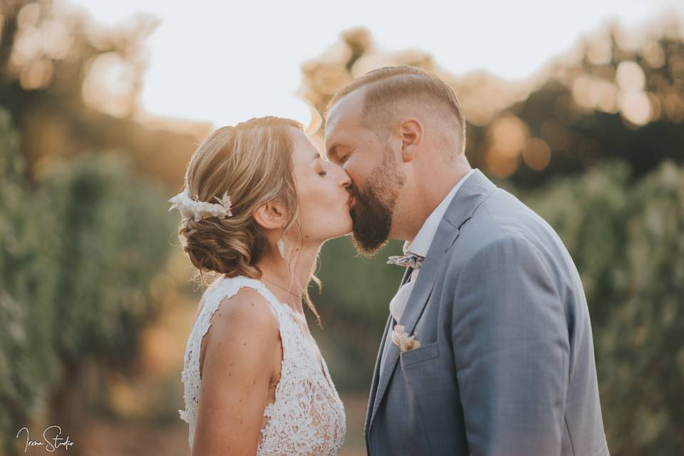 Shooting couple