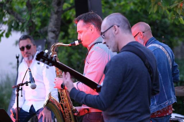avec saxo