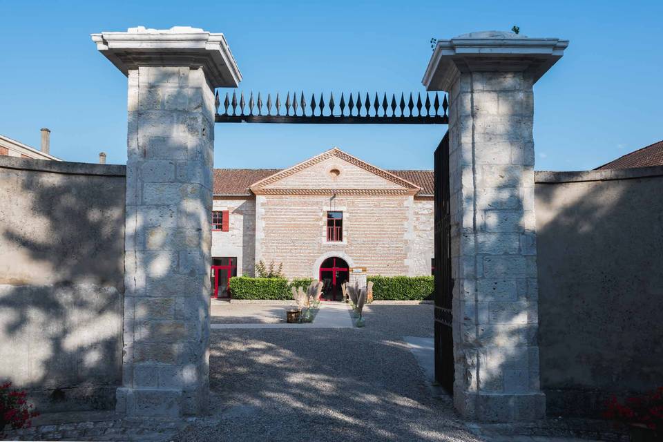 Cour