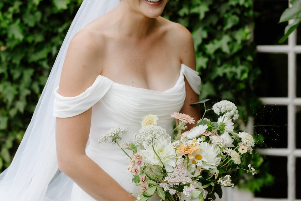 Lucie et son joli bouquet