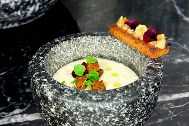 Velouté de Chataigne, praliné