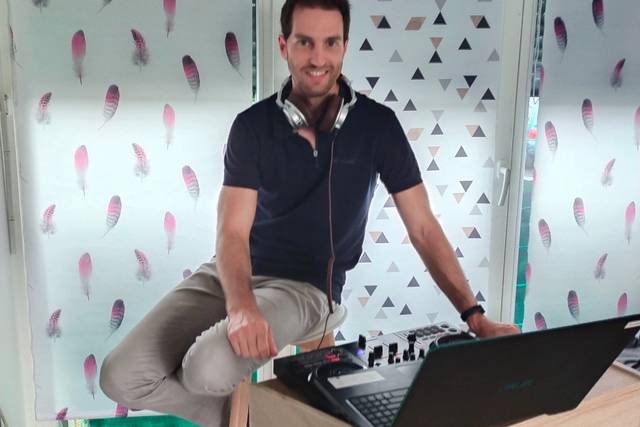 Lyrios Dj Services