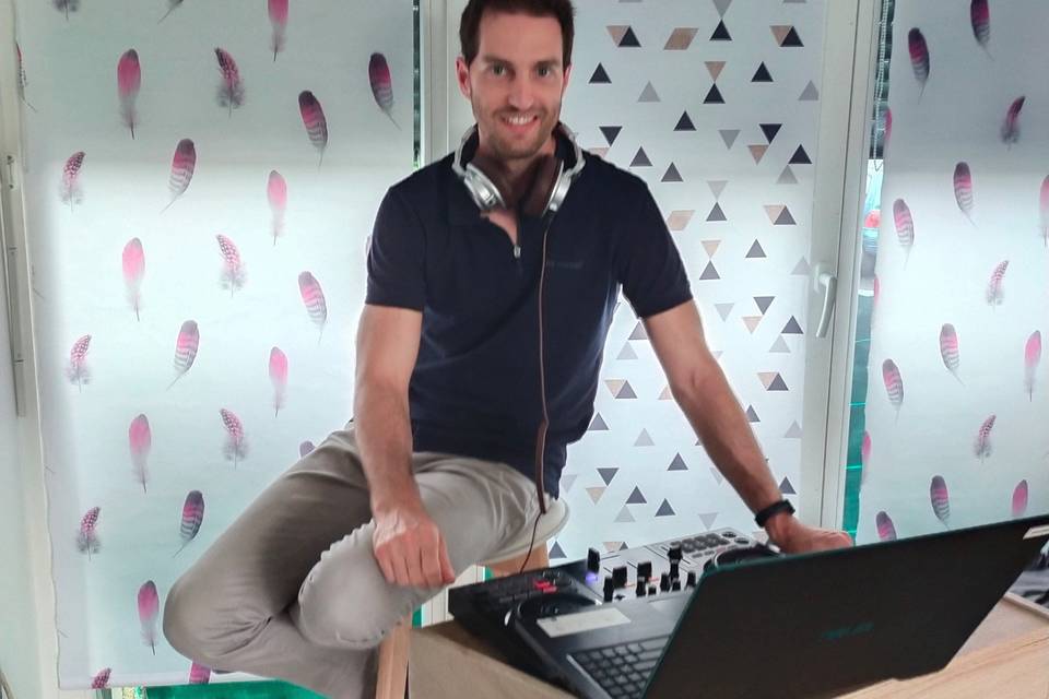 Lyrios Dj Services